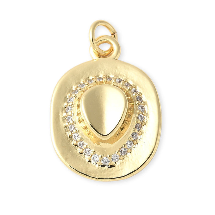 Dije de sombrero de chapa de oro con zirconia