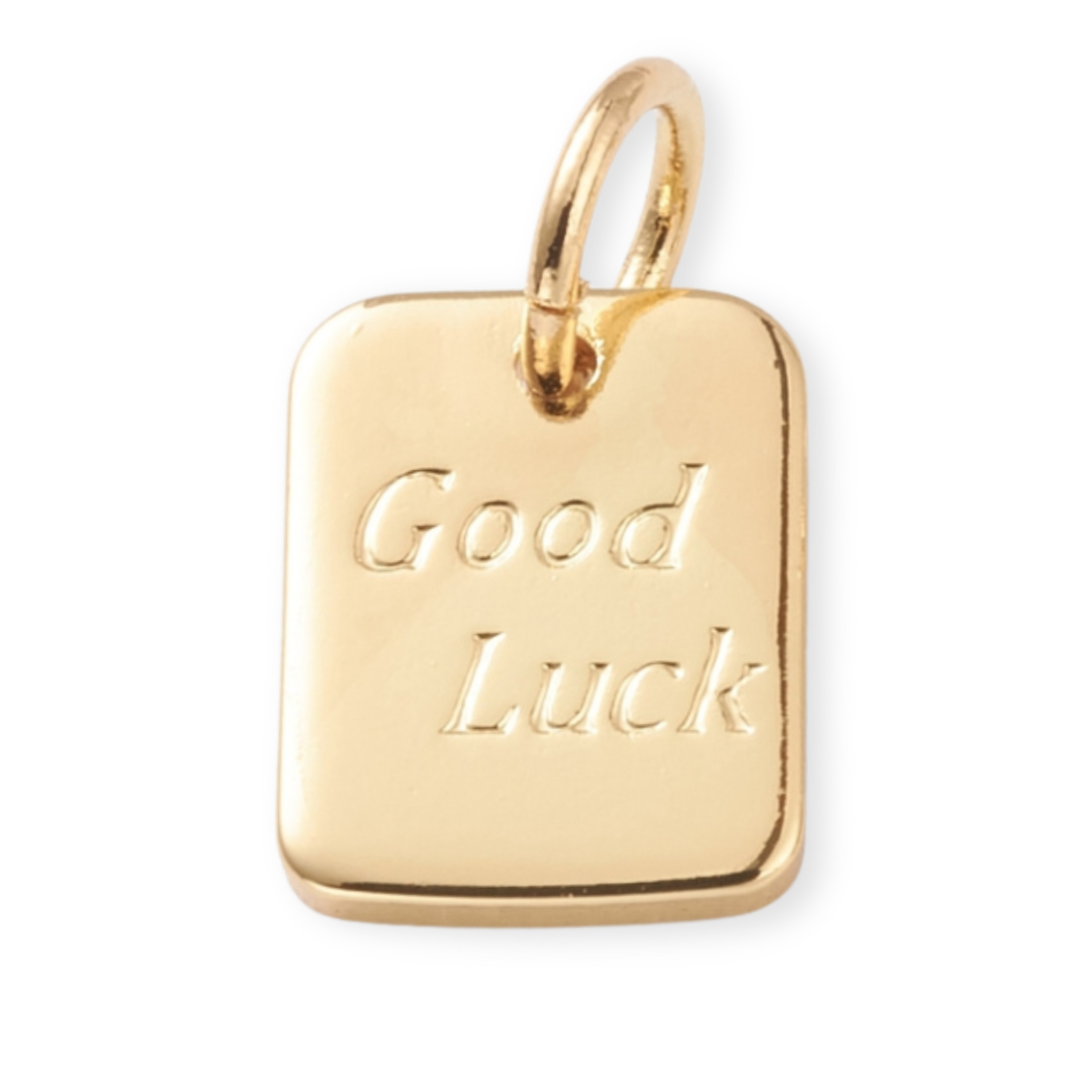 Dije rectangular Good Luck de chapa de oro