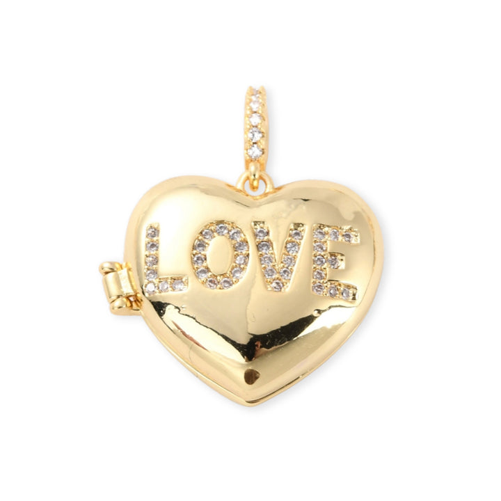 Dije relicario en forma de corazón con palabra Love en zirconia