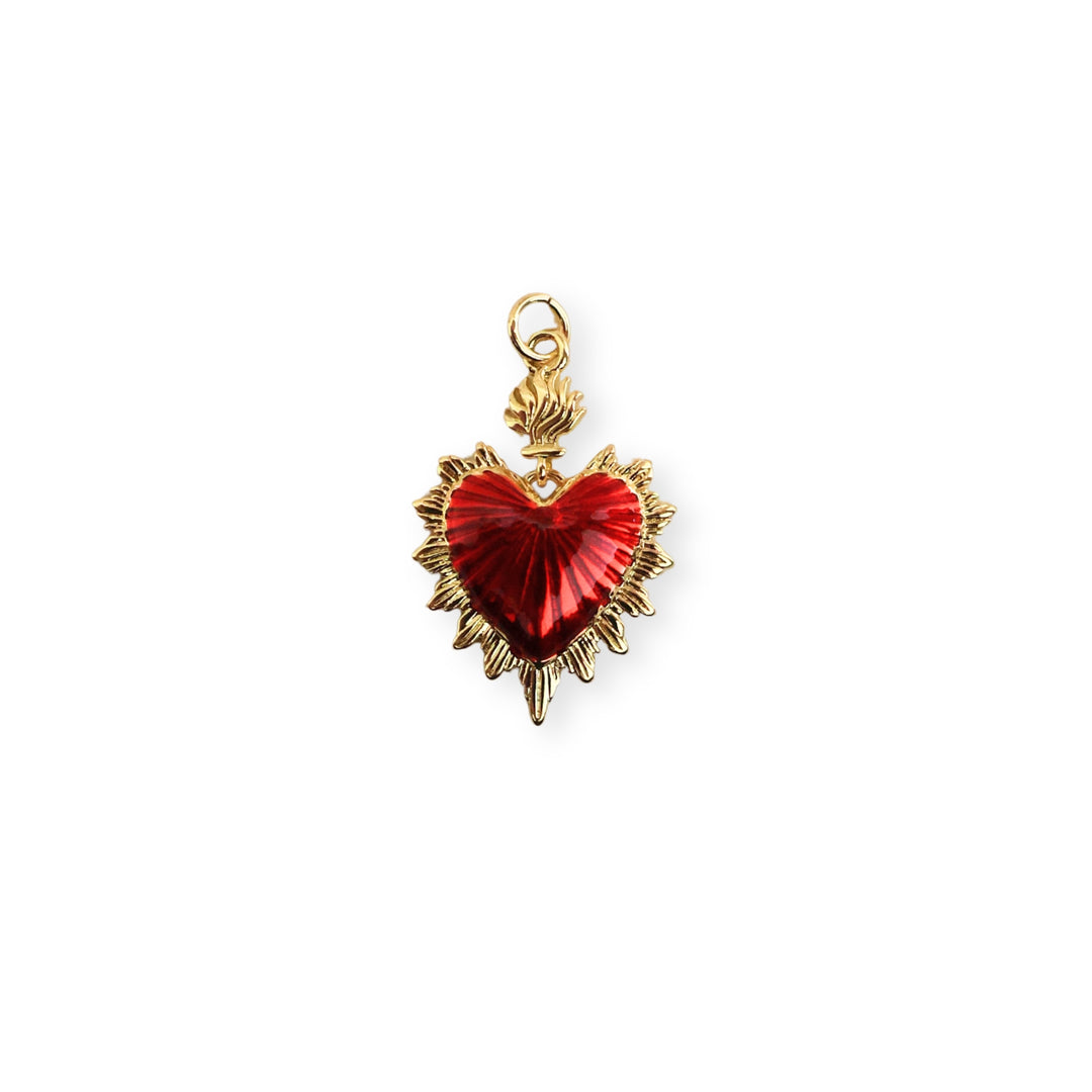 Dije colgante en forma de corazón de chapa de oro con esmalte rojo brillante