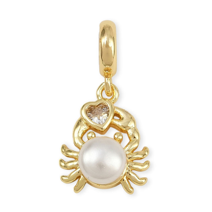 Dije cangrejo en chapa de oro con perla sintética y zirconia brillante