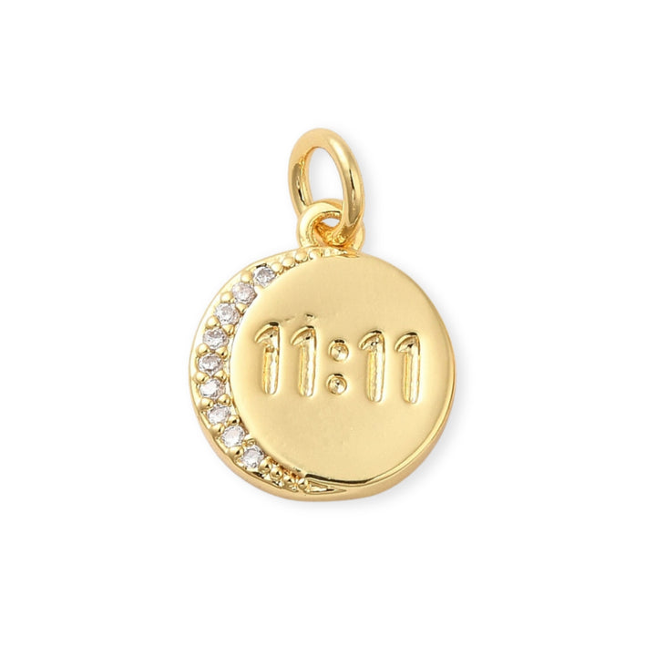 Dije circular "11:11" de chapa de oro con zirconia