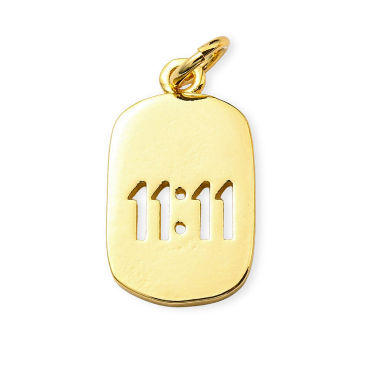 Dije de chapa de oro en forma de placa ovalada con calado 11:11