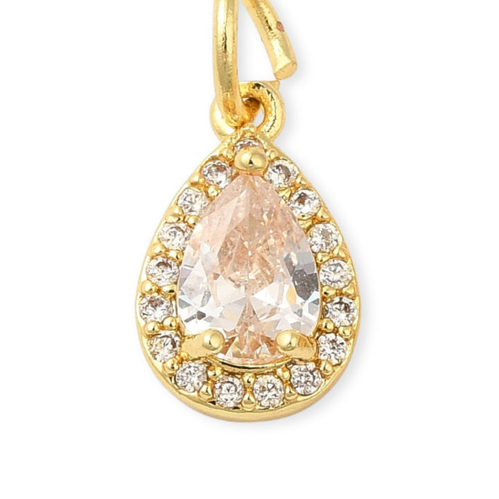 Dije en forma de gota de chapa de oro con zirconia brillante