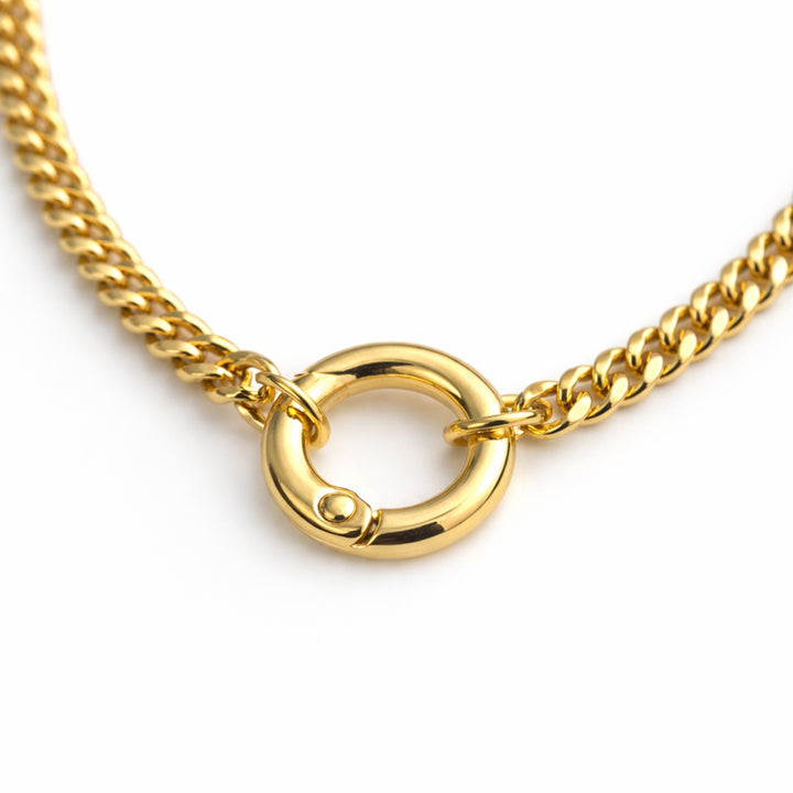 Cadena de chapa de oro con broche circular