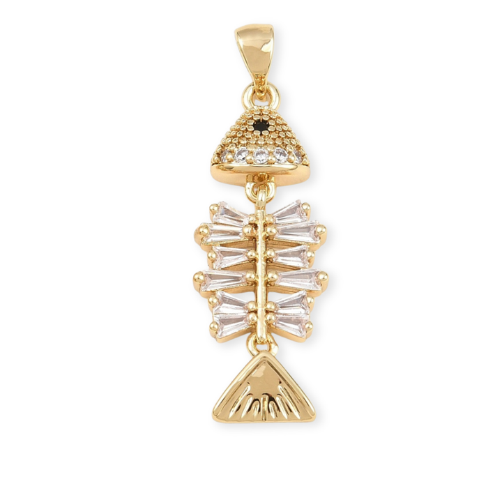 Dije de pez de chapa de oro con zirconia de 3 cm