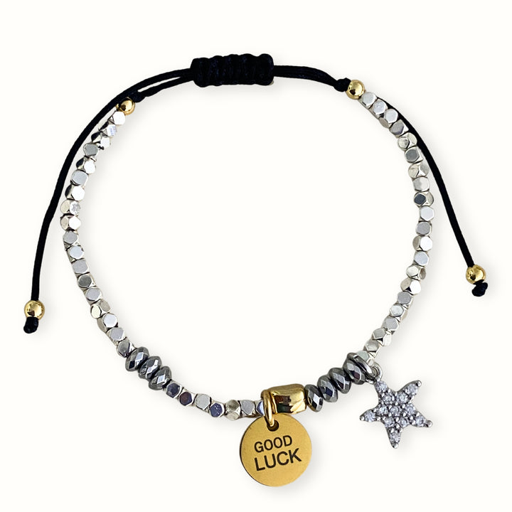 Brazalete Good Luck con estrella de zirconia y cuentas de hematita