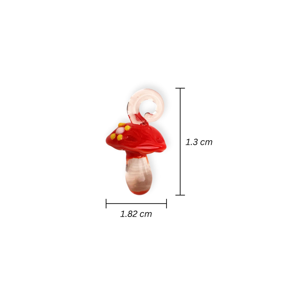 Medidas para dije de murano en forma de hongo con sombrero rojo y cuerpo transparente
