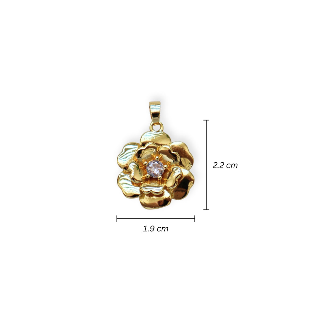 Medidas para dije dorado en forma de flor con zirconia al centro