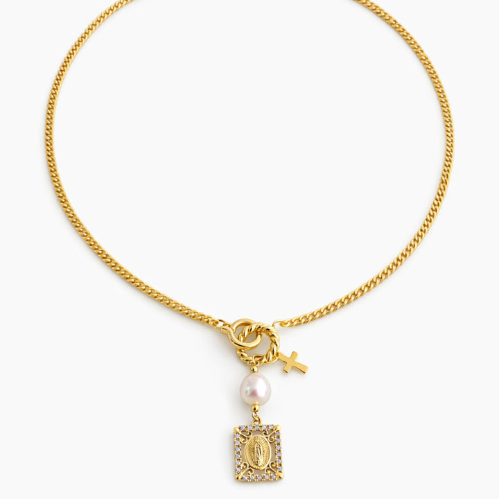 Detalles de Collar religioso de chapa de oro con perla de río, cruz y Virgen con zirconia