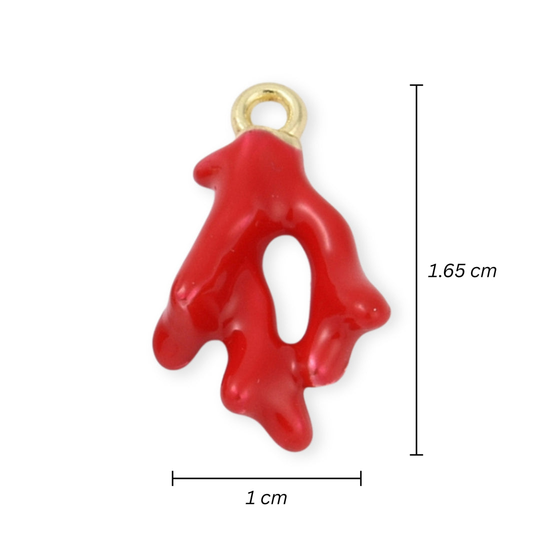 Medidas para Dije de coral en chapa de oro esmaltado en color rojo sobre fondo blanco