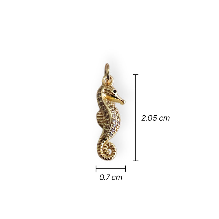 Medidas para dije caballito de mar dorado con zirconia en chapa de oro