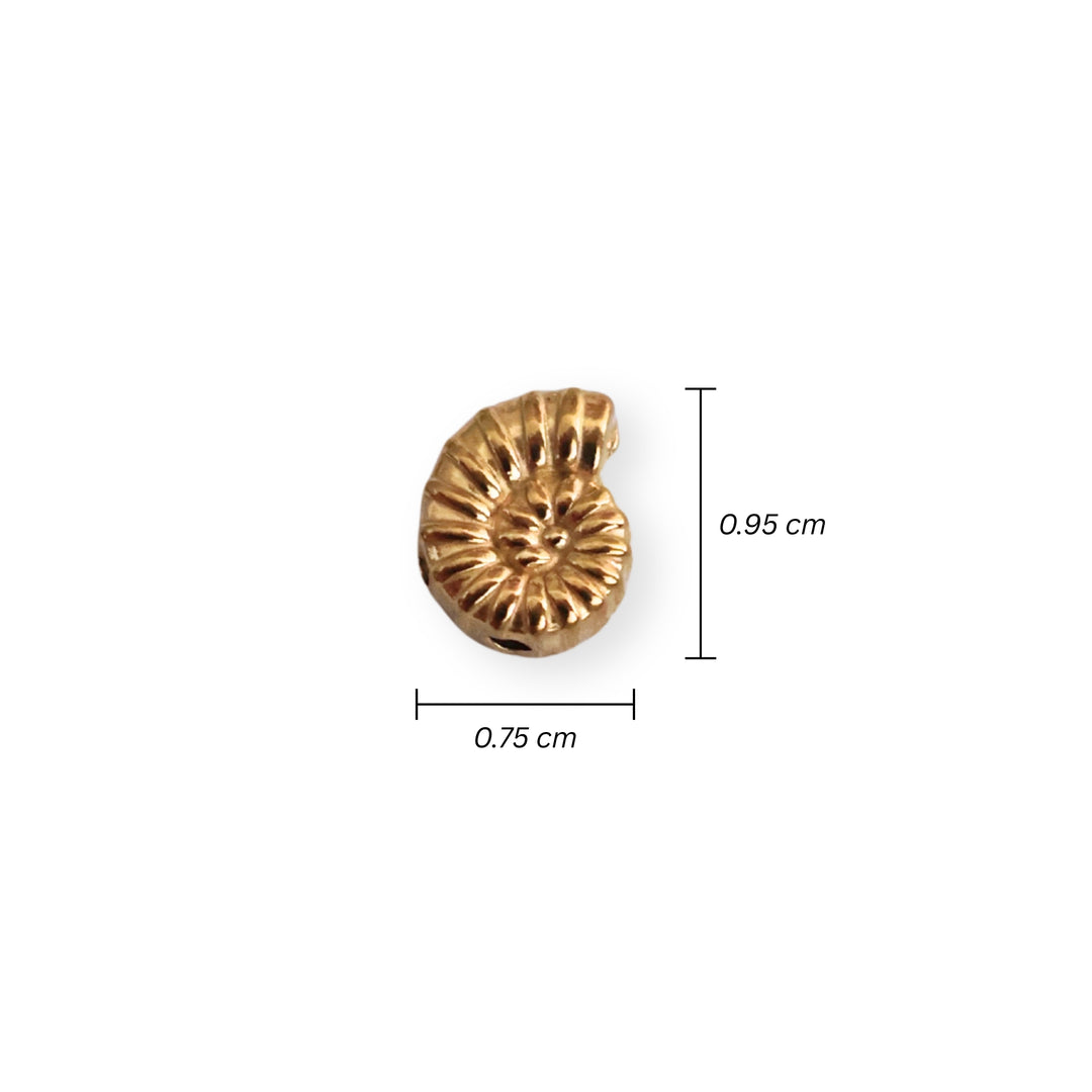 Medidas para separador en forma de caracol de acero inoxidable sobre fondo blanco