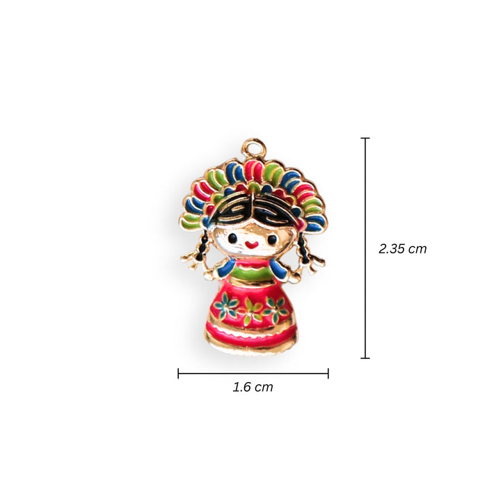 Medidas para dije muñeca Lele esmaltada en colores vivos sobre chapa de oro