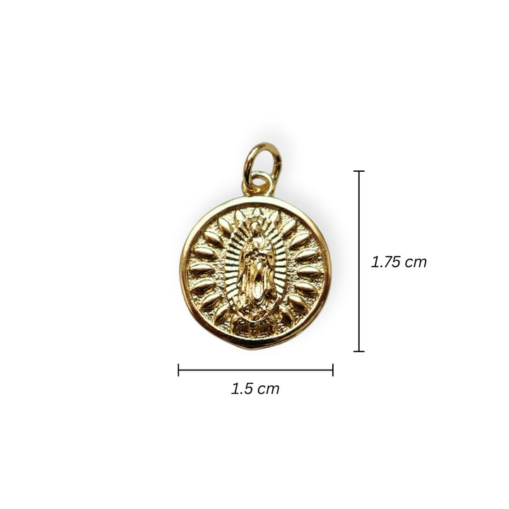 Medidas para dije circular de la Virgen de Guadalupe en chapa de oro sobre fondo blanco