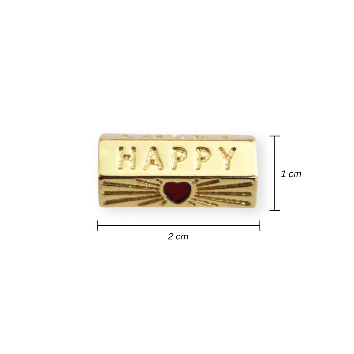 Medidas para separador de chapa de oro con grabado "Happy", "Lucky" y corazón rojo esmaltado sobre fondo blanco