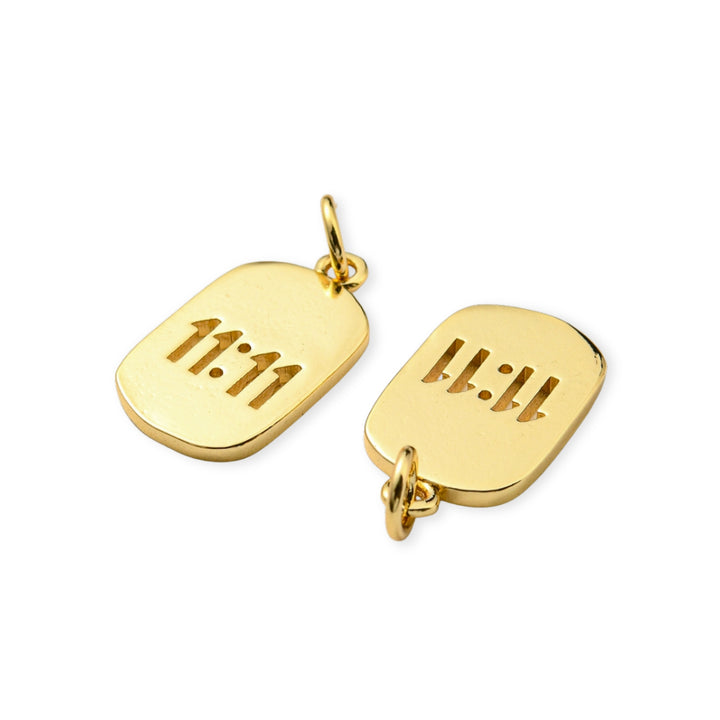 Detalles de Dije de chapa de oro en forma de placa ovalada con calado 11:11