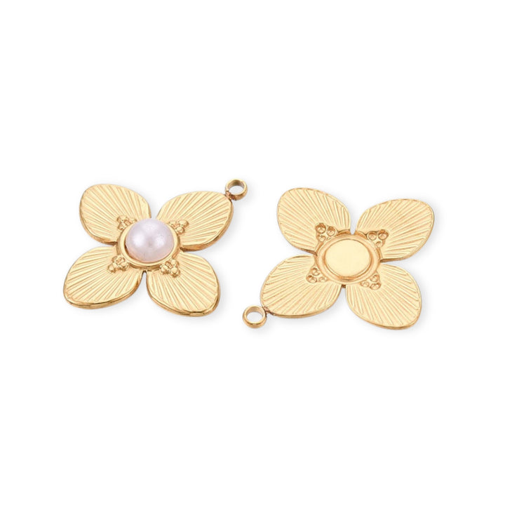 Detalles de dije de flor de acero inoxidable con perla sintética al centro