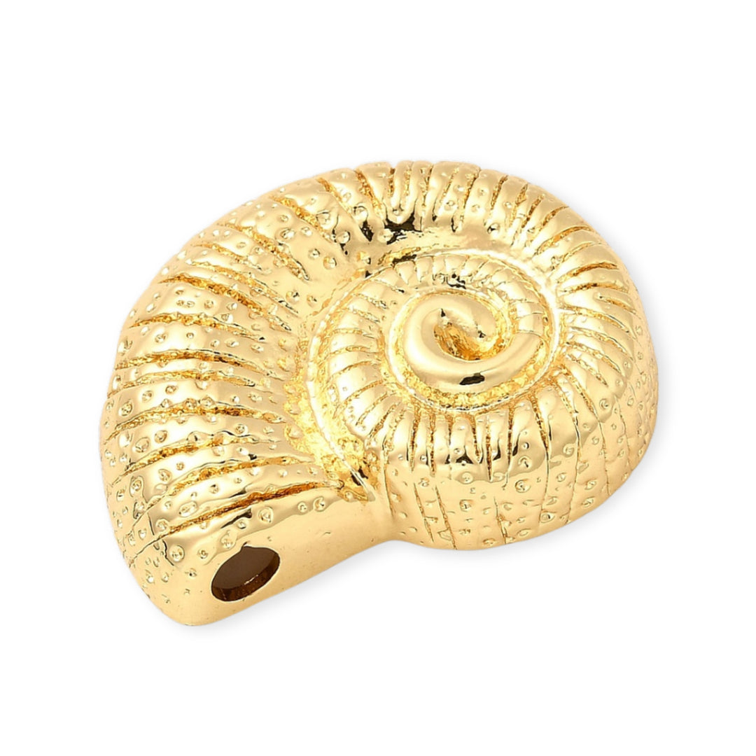 Detalles de Dije caracol dorado de chapa de oro con diseño marino
