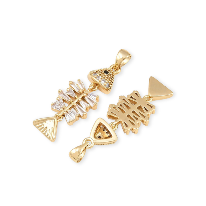 Detalles de Dije de pez de chapa de oro con zirconia de 3 cm