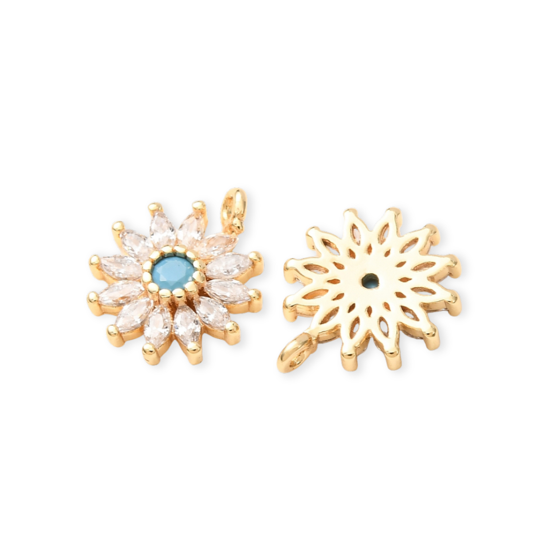 Detalles de Dije de flor de chapa de oro con zirconia