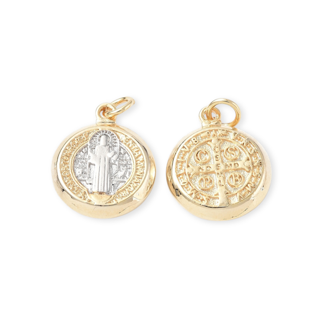 Detalles de Dije circular de San Benito en chapa de oro y platinado
