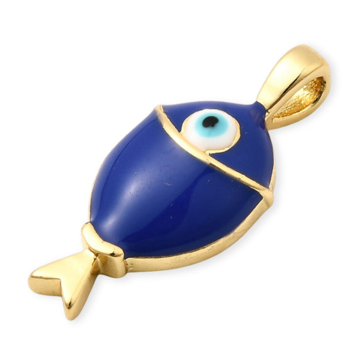 Detalles de Dije de chapa de oro en forma de pez con ojo turco sobre fondo blanco