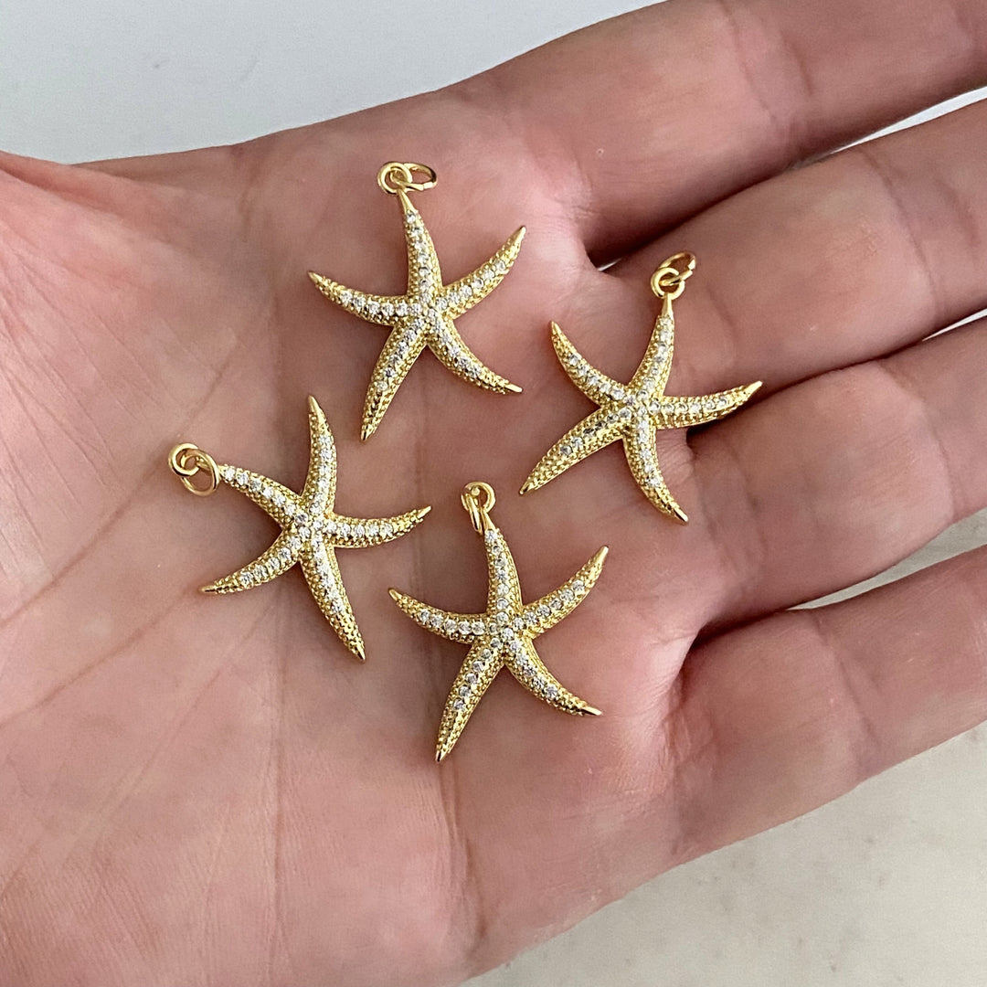Detalles de Dije de estrella de mar de chapa de oro con zirconia
