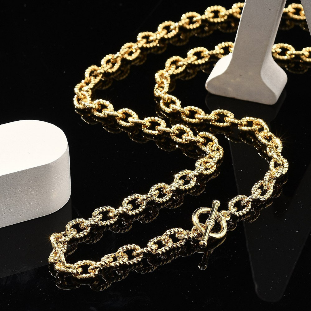 Detalles de Cadena de chapa de oro con broche T