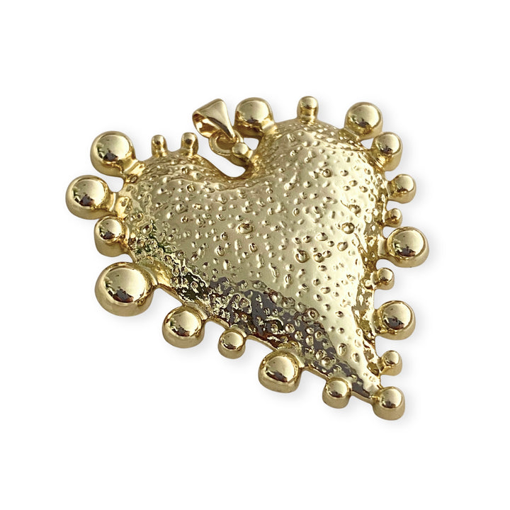 Detalles de Dije de corazón de chapa de oro con decoración de bolitas